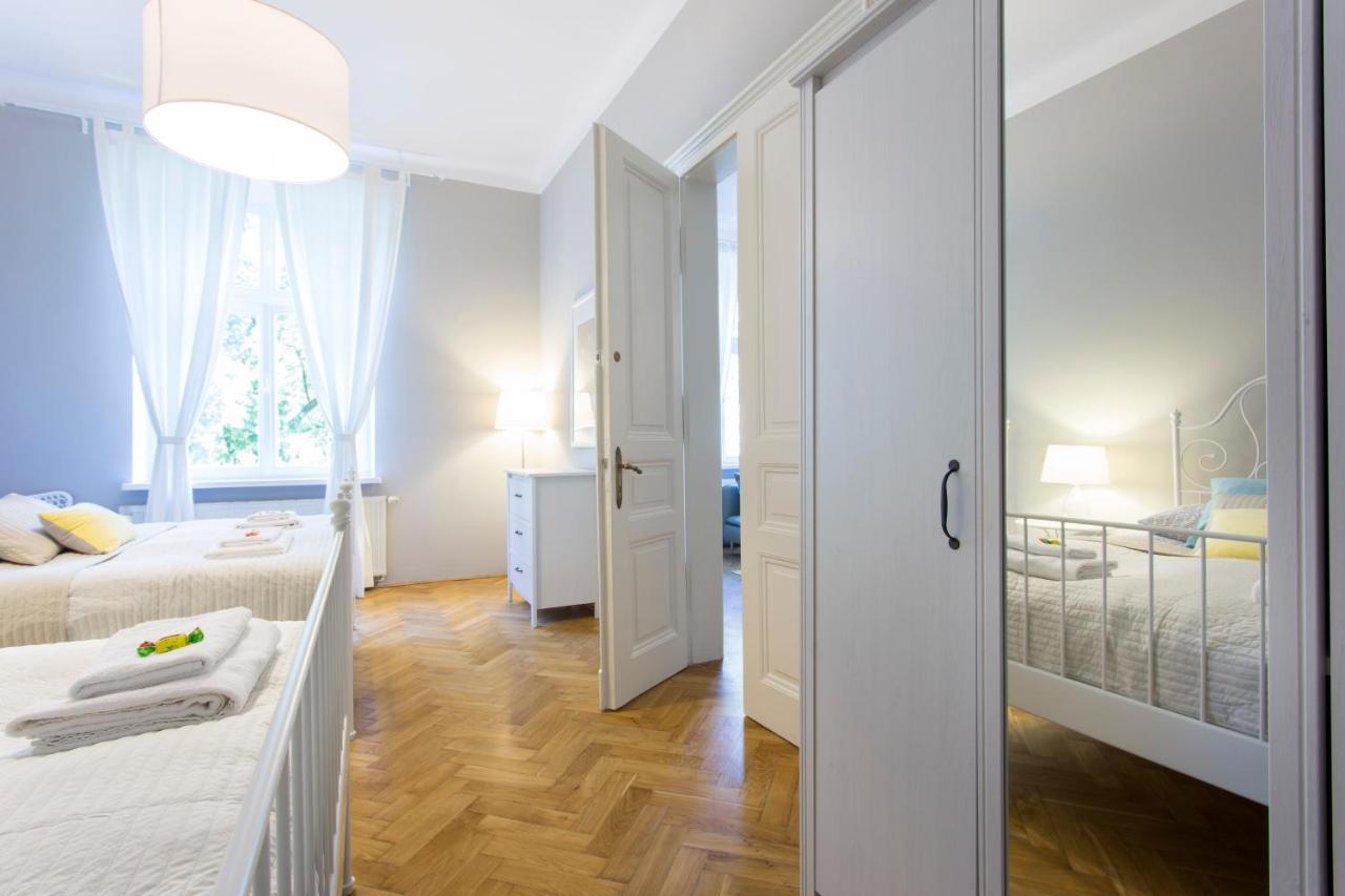 Tyzenhauz Grand Apartaments Krakow Luaran gambar